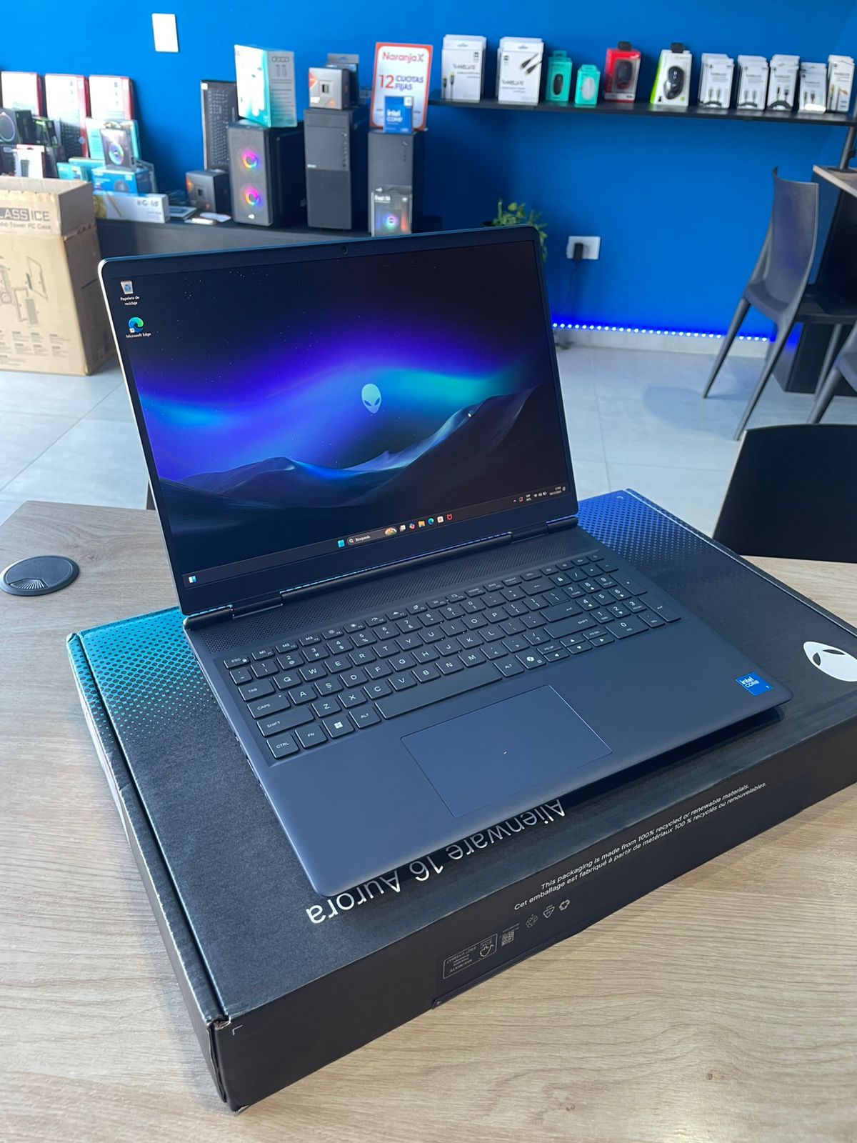 Dell Alienware 16X Aurora