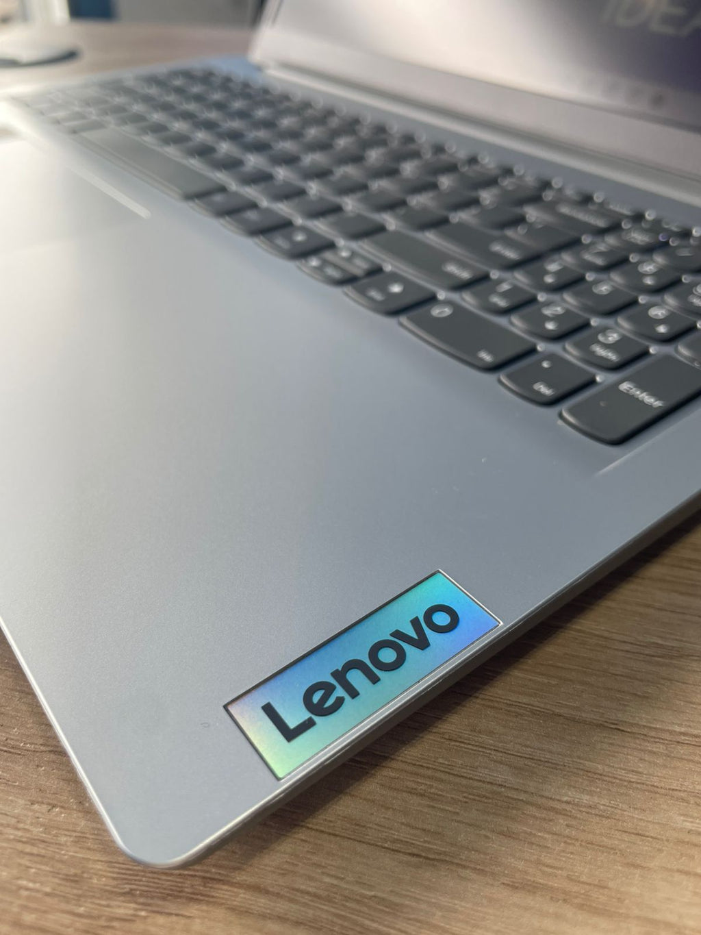 Lenovo IP1