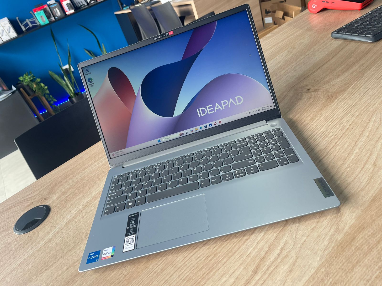 Lenovo IP1
