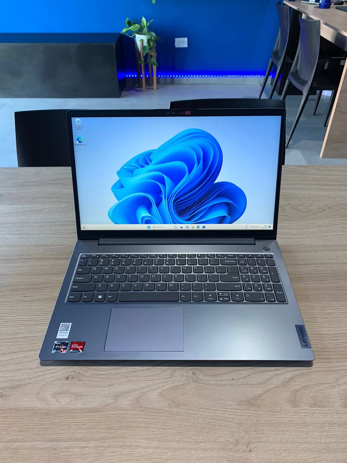 Lenovo IdeaPad Slim 3