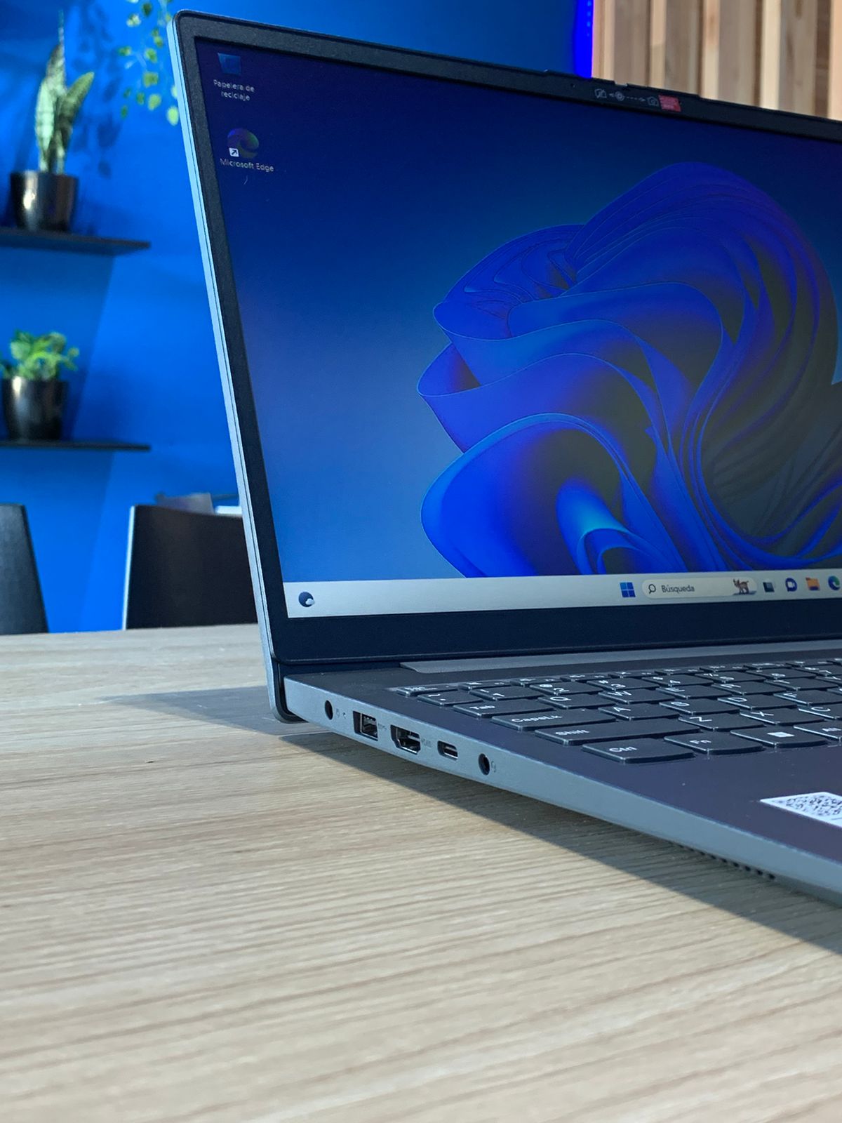 Lenovo V15 G5